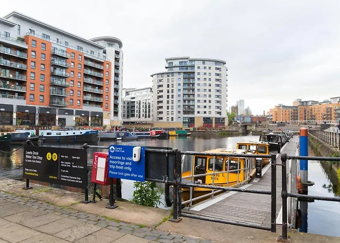 Apartment Cartier House At The Dock