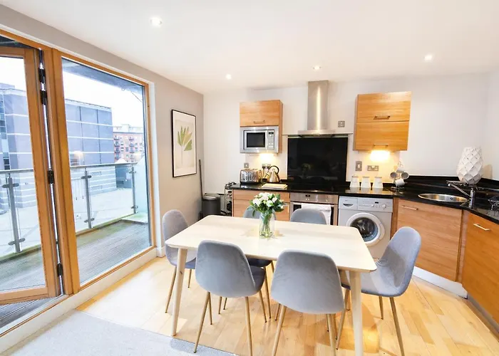 Cartier House At The Dock *